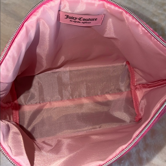 🆕 JUICY COUTURE Velour Makeup Bag Rhinestones Large Cosmetic Clutch NWOT Pink - Picture 9 of 11